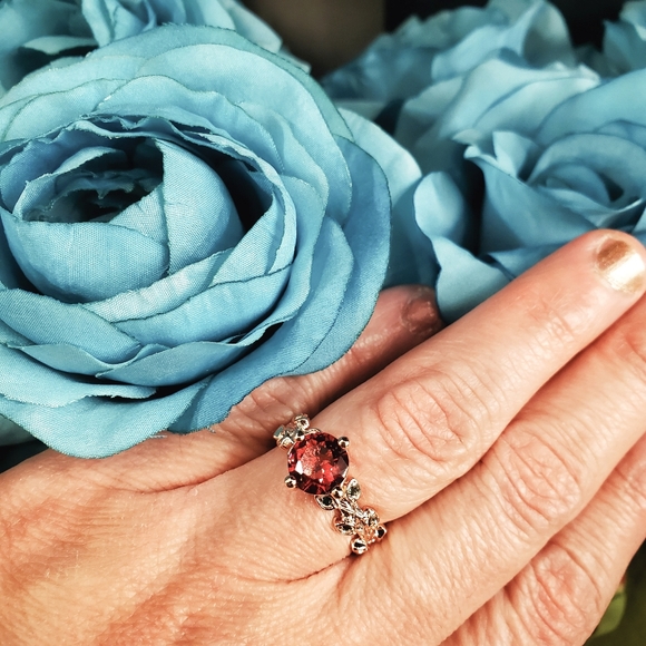 Grand Romantic Gesture Red Ruby Rose Emerald Green Leaf Gemstone 925 Golden Ring - Picture 11 of 16